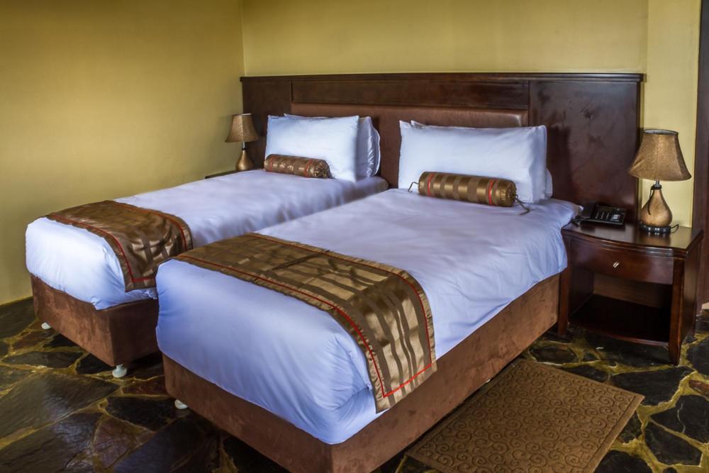 Big Valley Game Lodge Lobatse Eksteriør billede