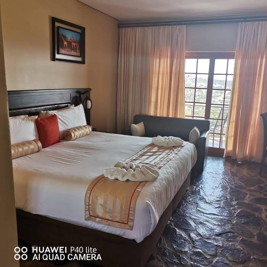 Big Valley Game Lodge Lobatse Eksteriør billede
